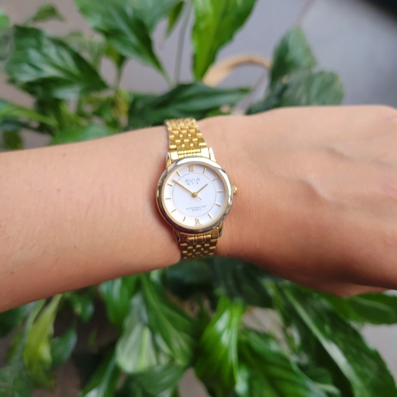Vintage Avia Q&V Quartz Classic Watch main image 11
